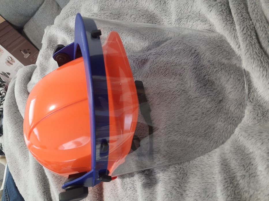 Kask ochronny z szybķa, pilarz, do drewna