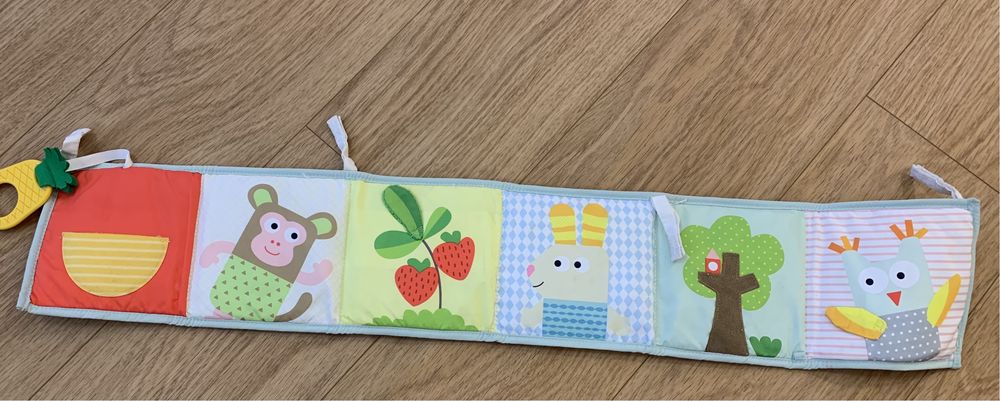 Розвиваюча мʼяка книжка-розкладачка Taf Toys