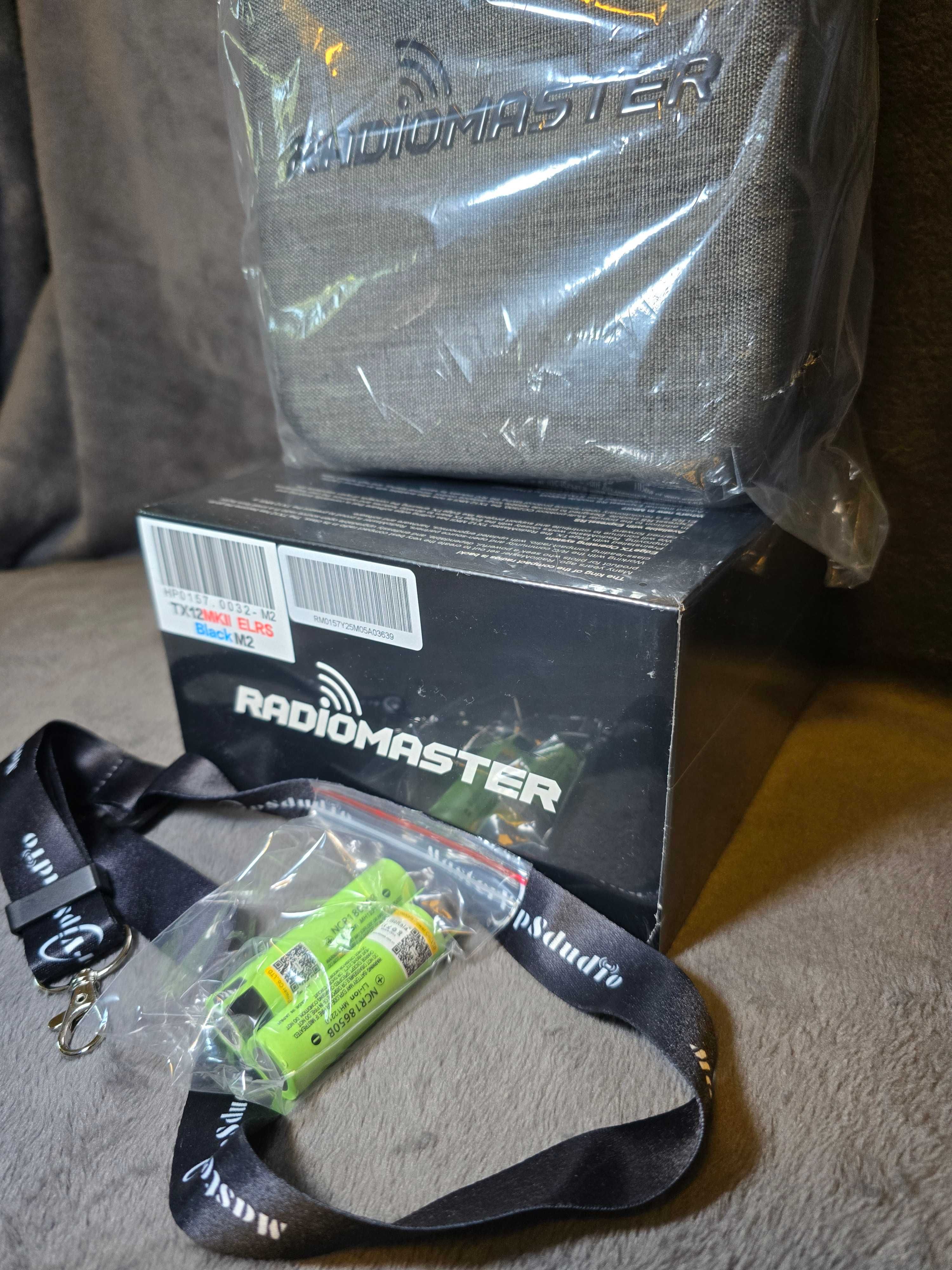 Radiomaster TX12 ERLS MKII лівий газ, кейс, акуми 18650, ремінець