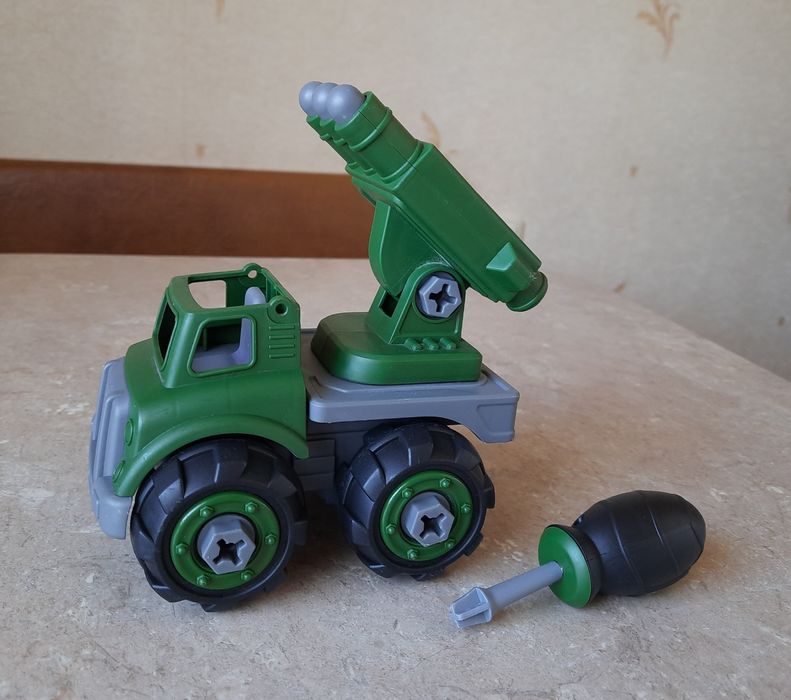 Игрушка-конструктор (военная техника)