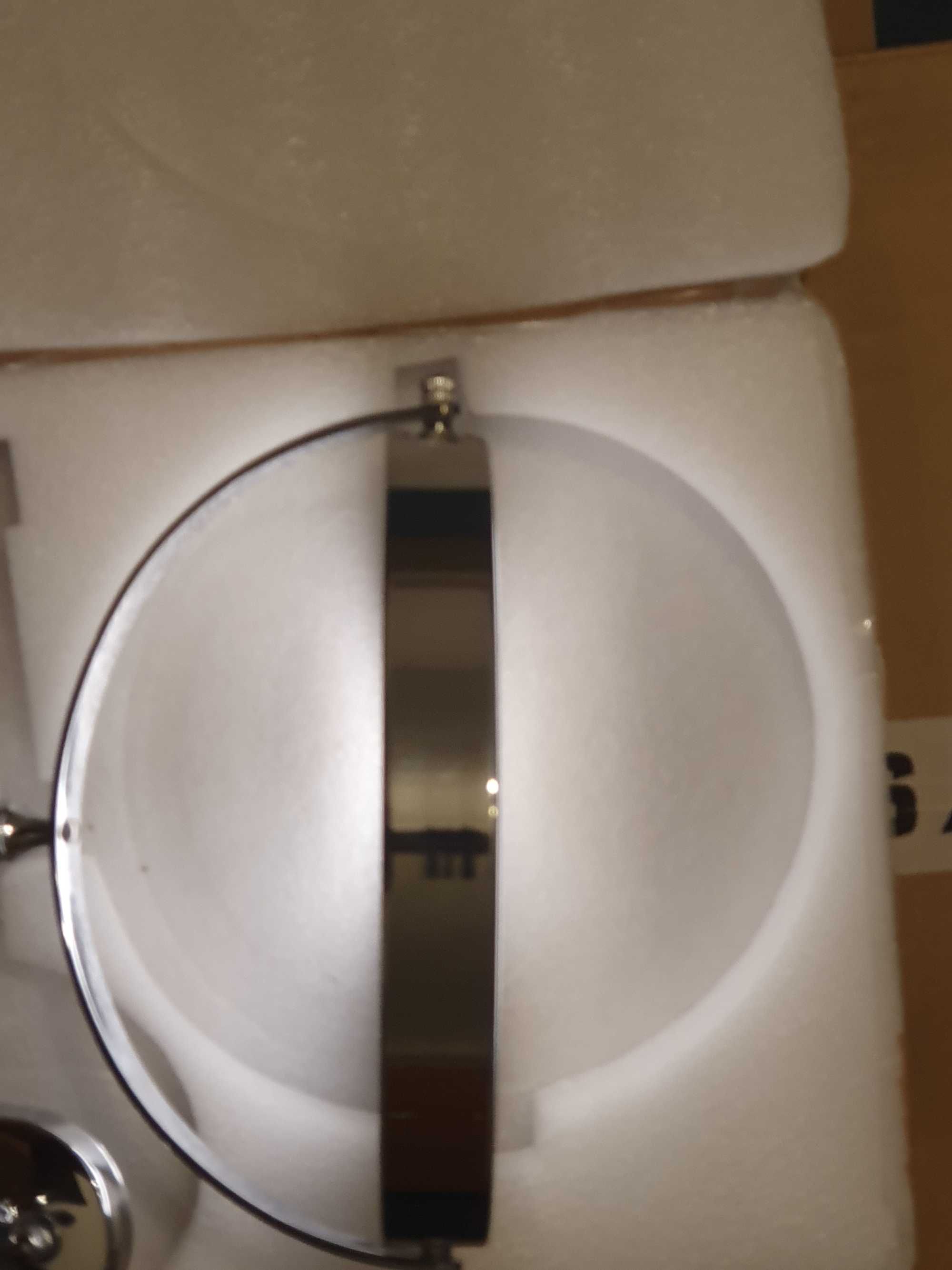 Nowe duże lustro kosmetyczne 20cm z podświetleniem LED i  lupa