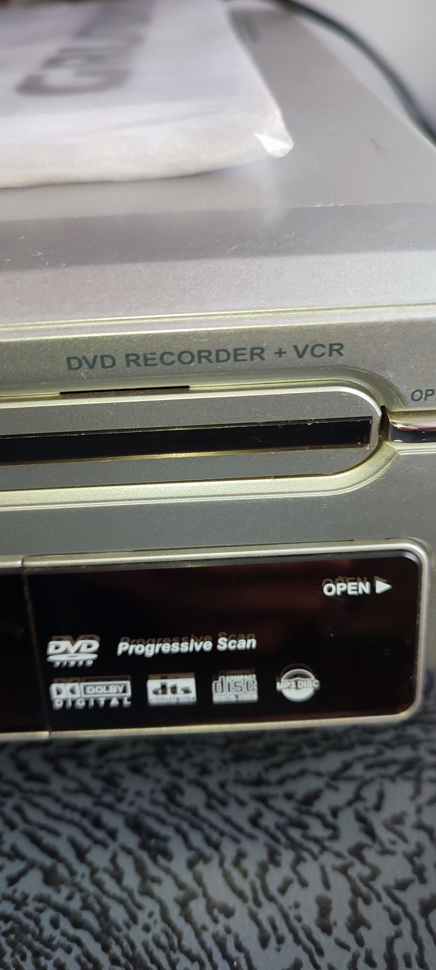 Пишущий DVD/VCR Grundig GDR 6460 VCR