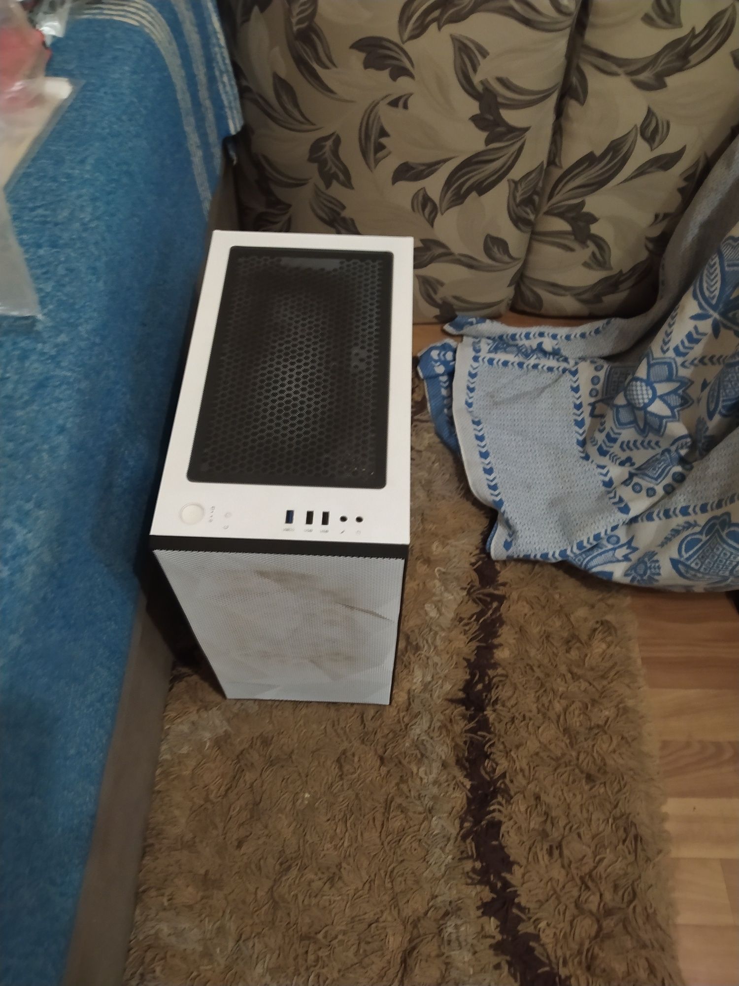 Компьютер  rx6600 xt 10400f 16gb ram