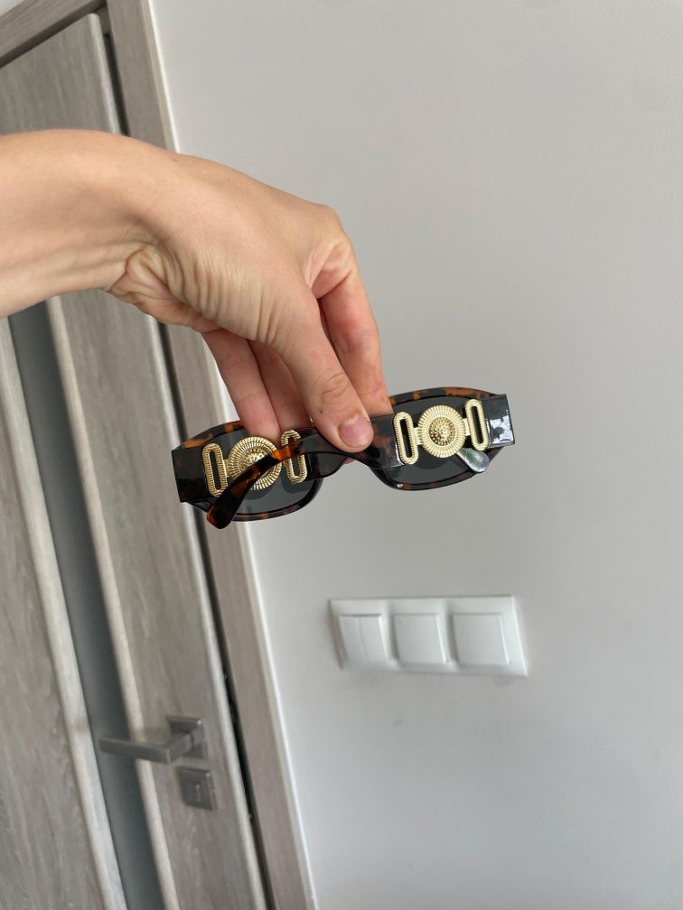 Nowe okulary przeciwstoneczne w stylu Versace