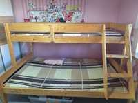 Łóżko piętrowe drewniane z piankowym materacem
