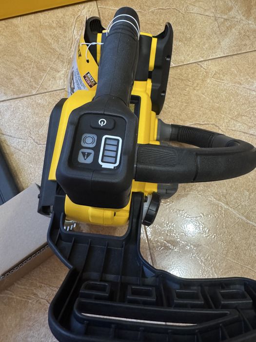Ланцюгова пила DeWALT DCCS674 60V оригінал