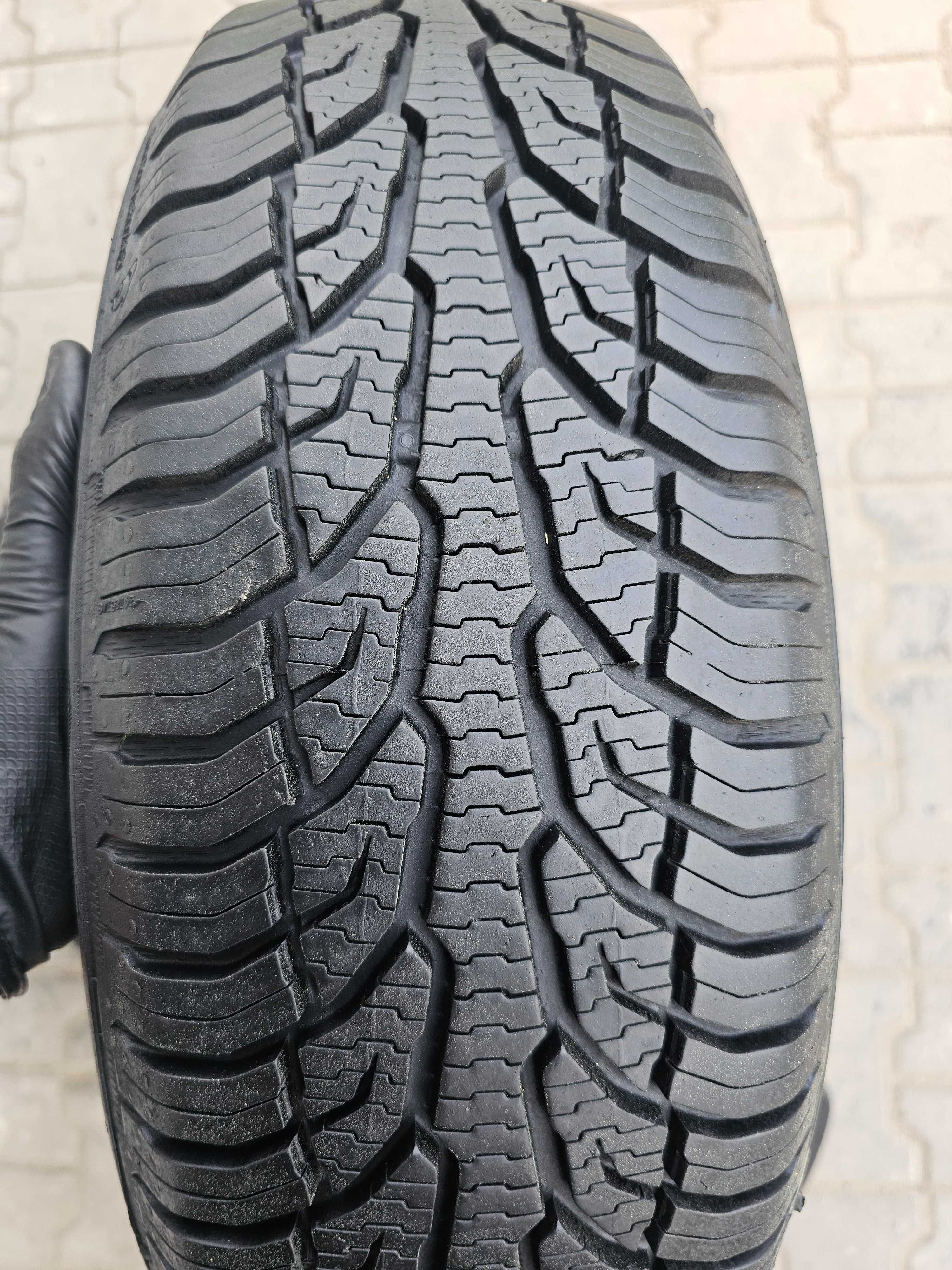 Całoroczne Uniroyal 185/65 R15