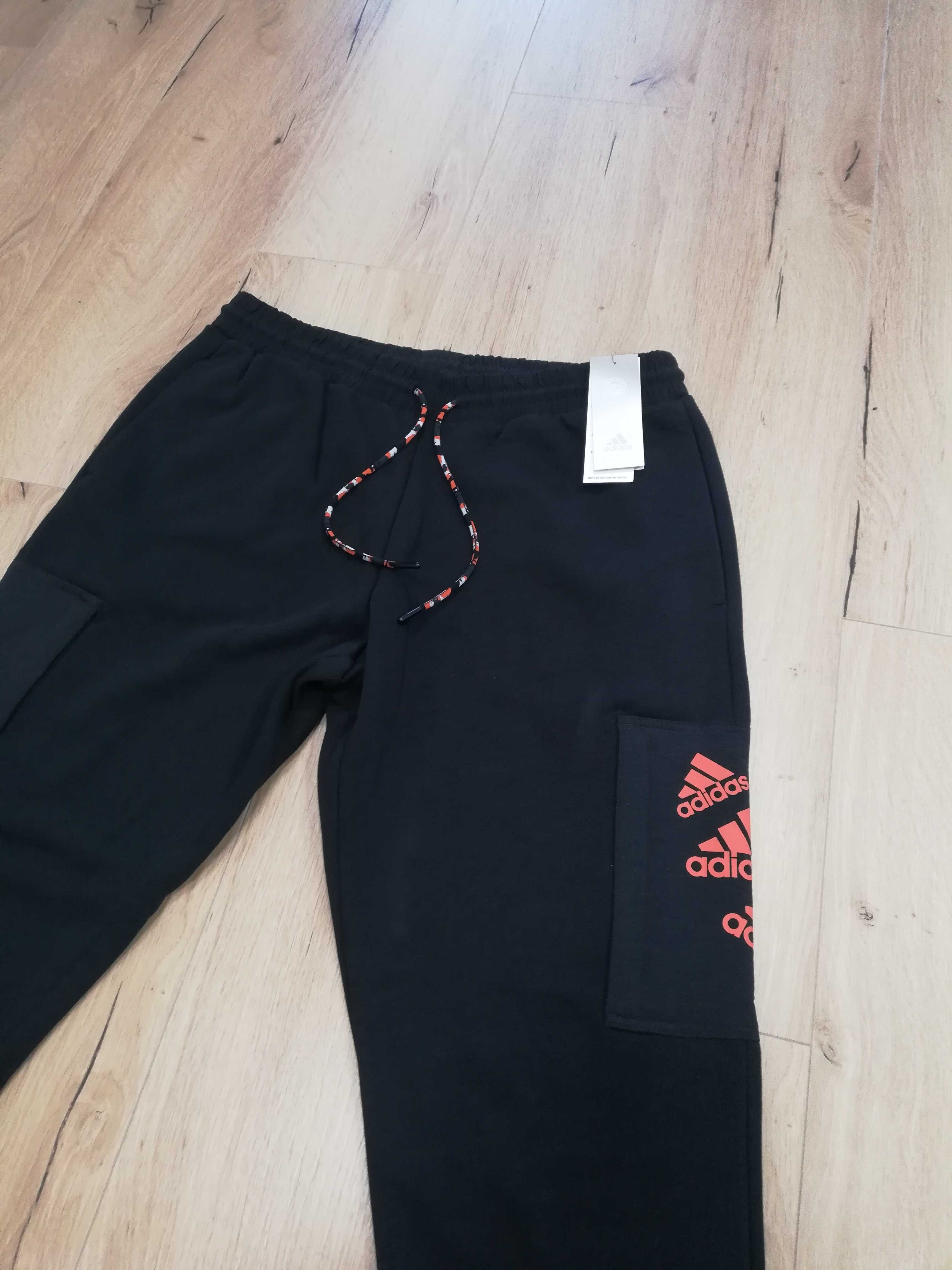 ADIDAS Essential Brandlove Fleece Pants nowe r. L spodnie dresowe