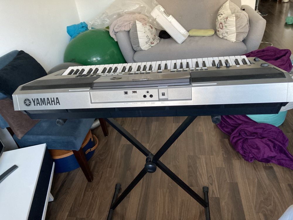 Teclado Yamaha Psr E-443