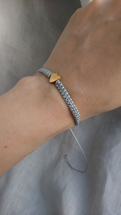 Bransoletka sznurkowa szara pleciona makrama Hematyt serce złote