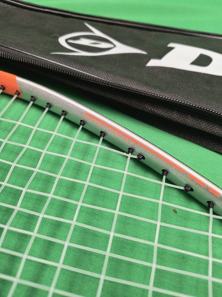 Rakieta do squasha Dunlop Hyper Tour z stopem tytanu Premium okazja