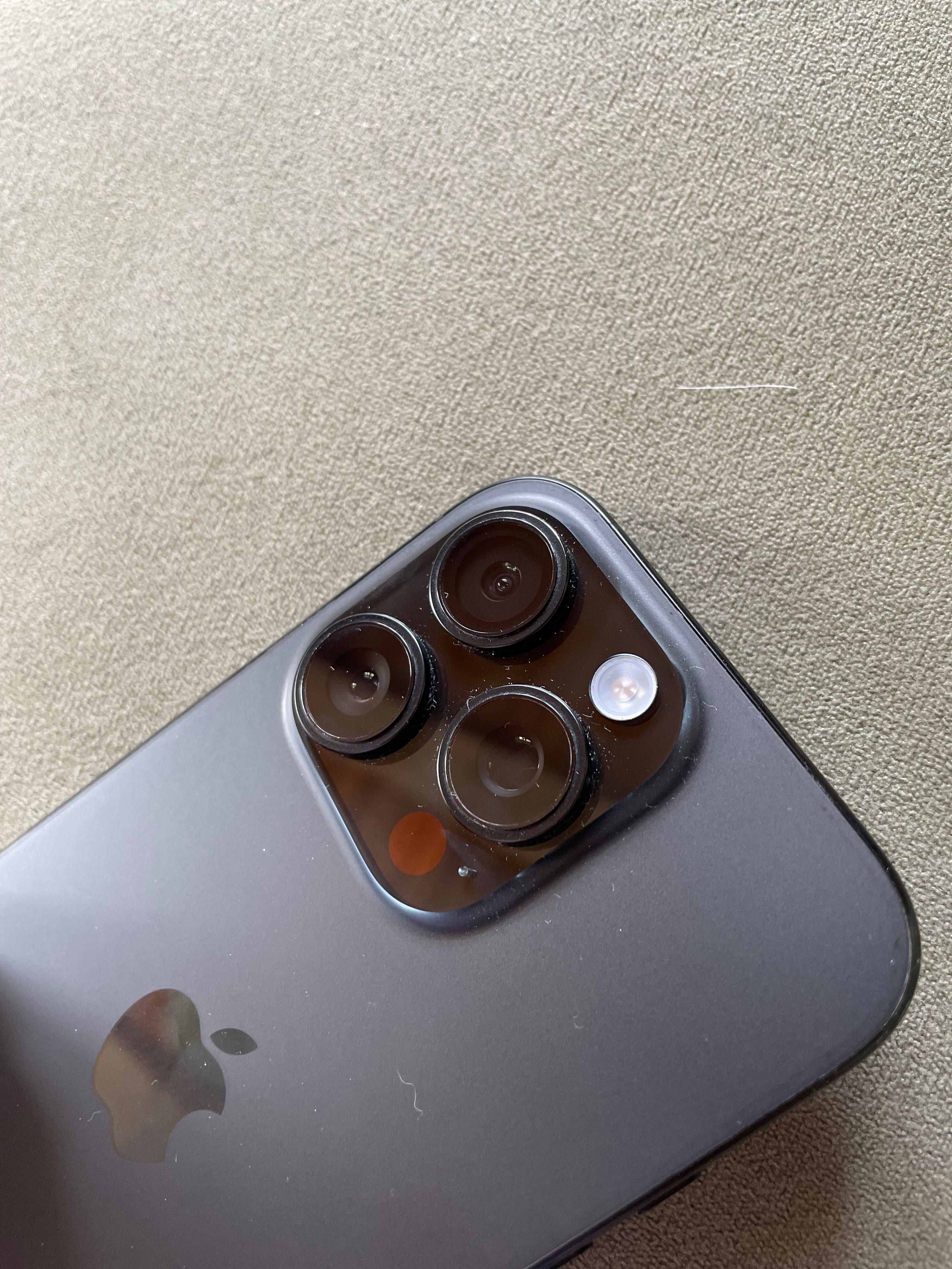 iPhone 16PRO Stłuczony Ekran