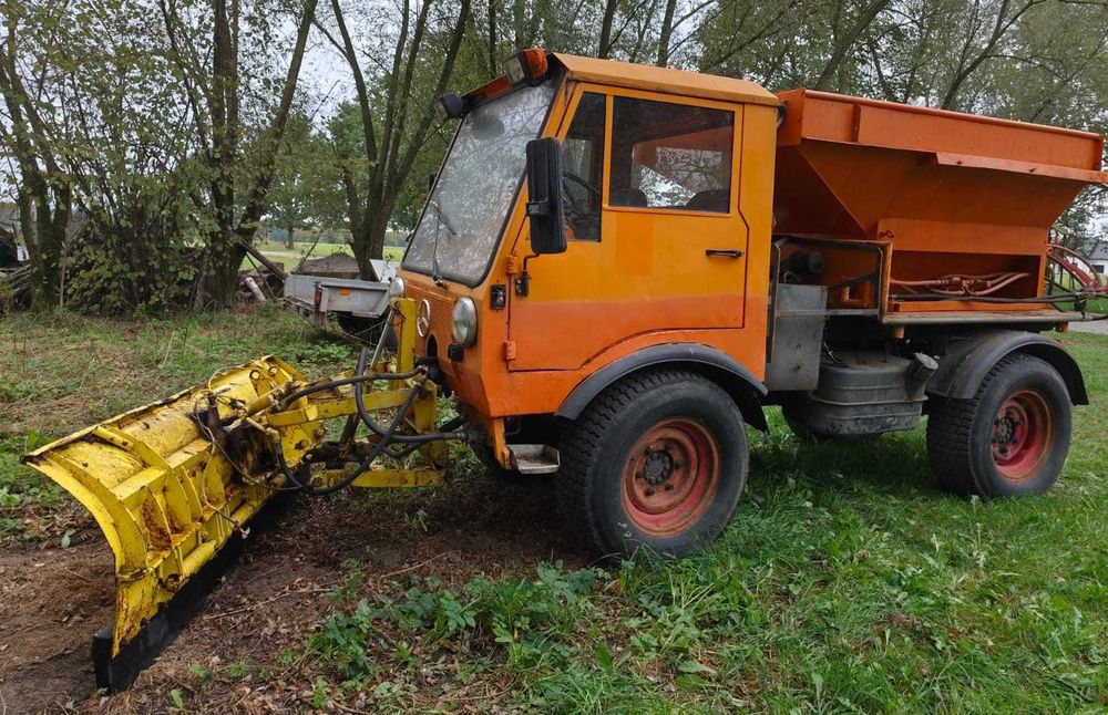 Unimog maszyna do odśnieżania posypywania drug, pług śnieżny Śląsk