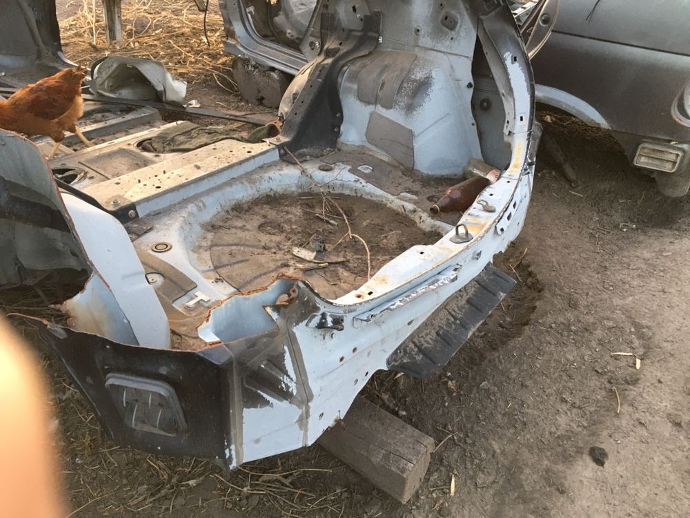 Криша четверть крыло стойка Нісан Мурано z50 2006
