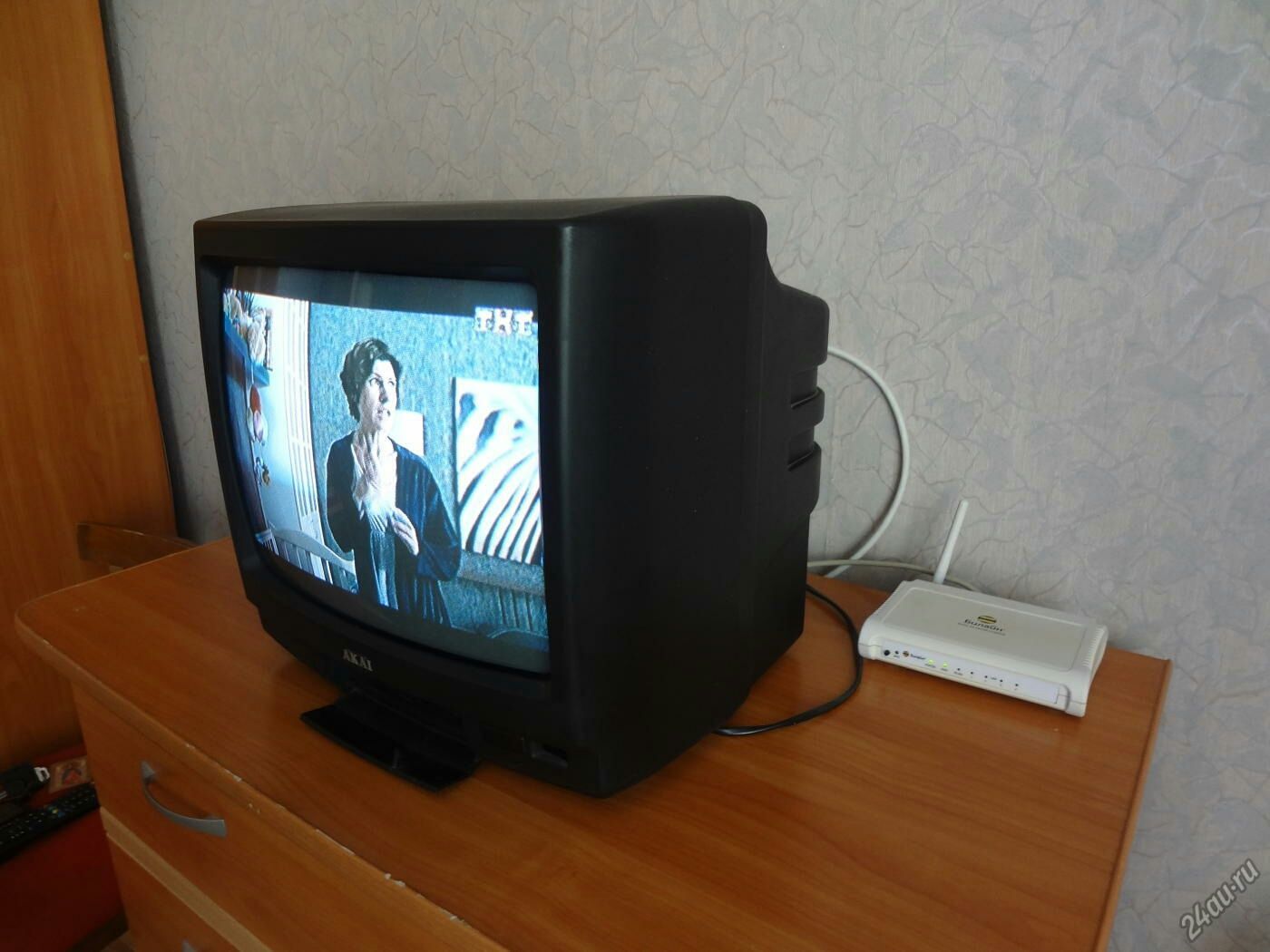 Телевизор Япония Akai CT-G140D.