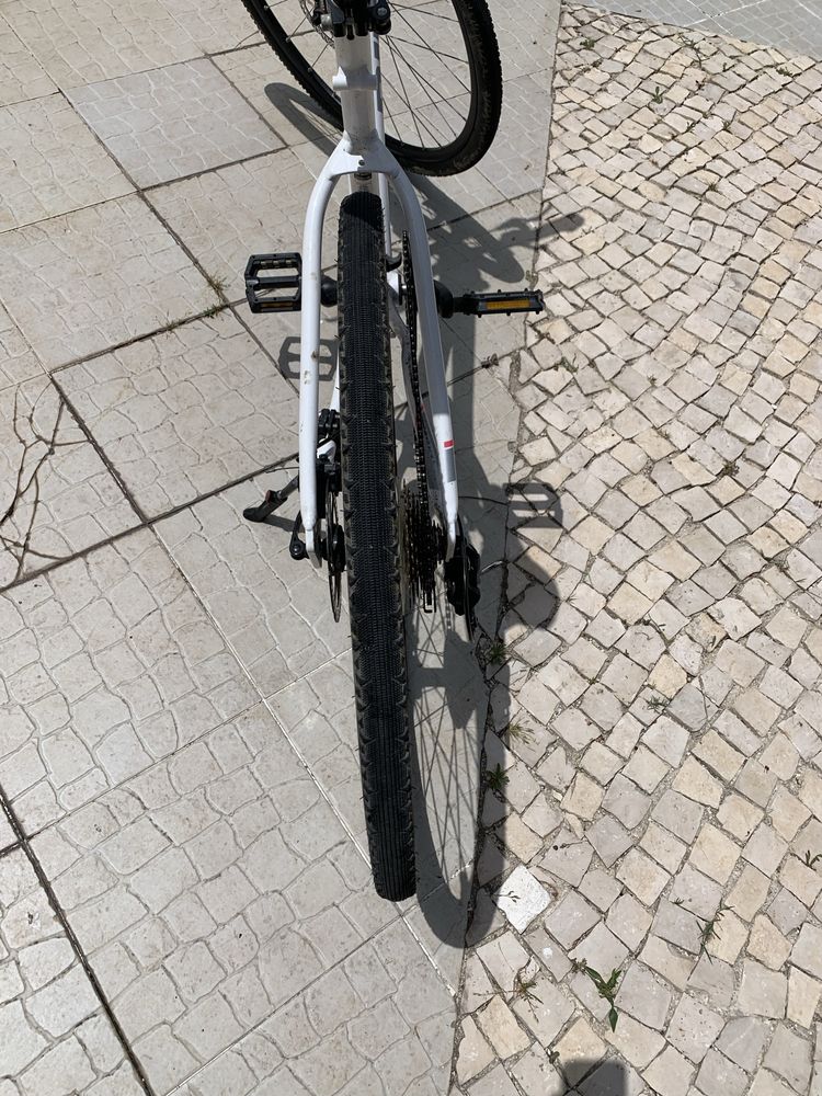 Bicicleta Riverside 500