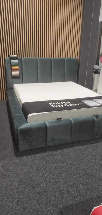 Łóżko tapicerowane 160x200 dużym z pojemnikiem i materacem