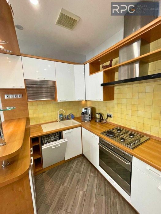БЕЗ% Продаж 3-кімнатної квартири  вул. Богдана Хмельницького, 57 юа