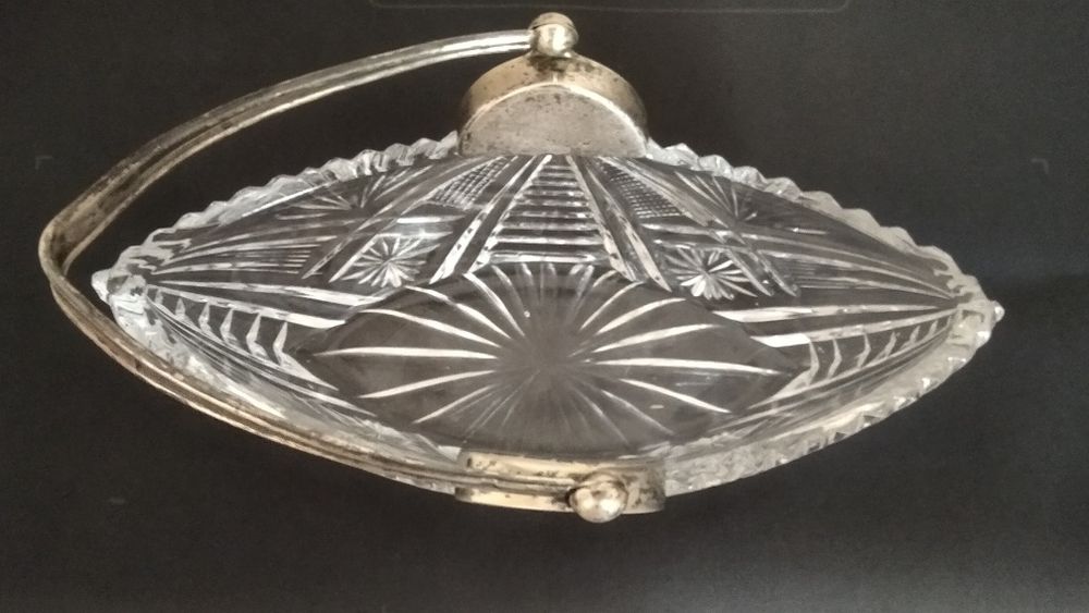 Продам  серебряный  кувшин, конфетницы, рюмки, и другие изделия