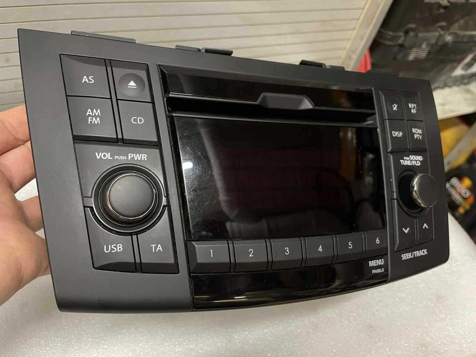 radio CD Suzuki Swift 5 V MK7 EU