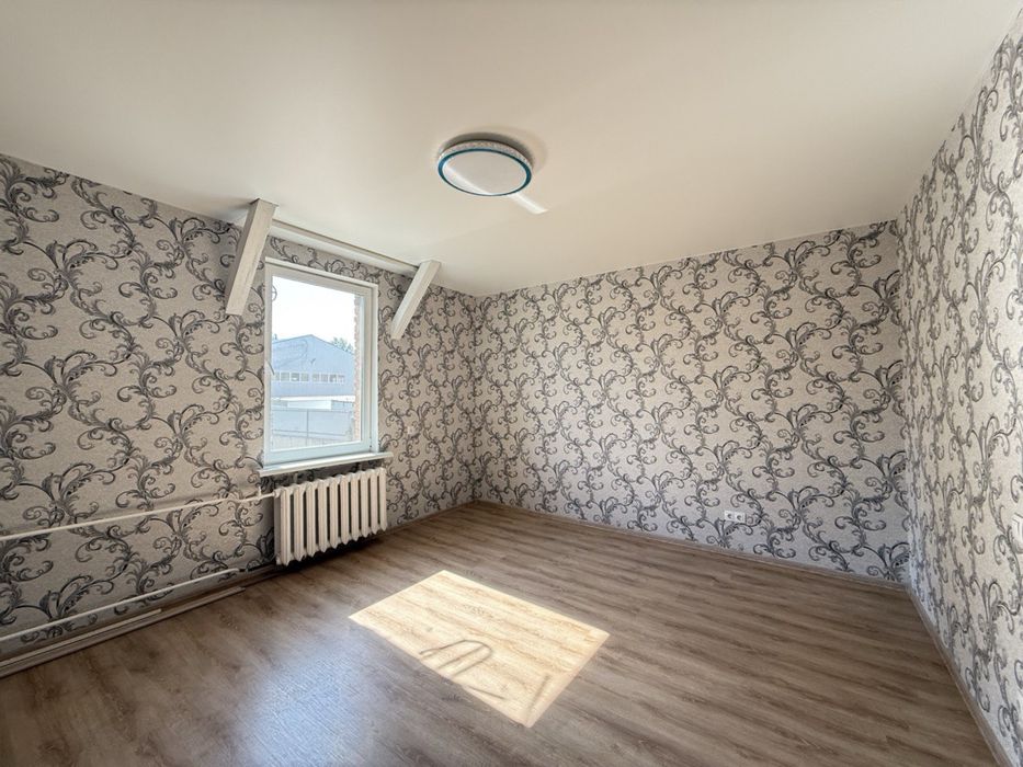 Продаж кімнати в гуртожитку