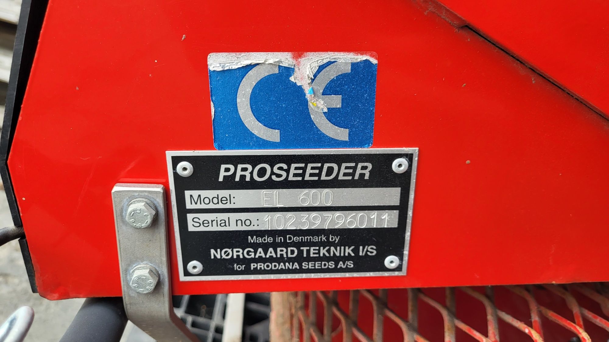 Profesjonalny siewnik do trawy proseeder hp 600 elektro elektryczny