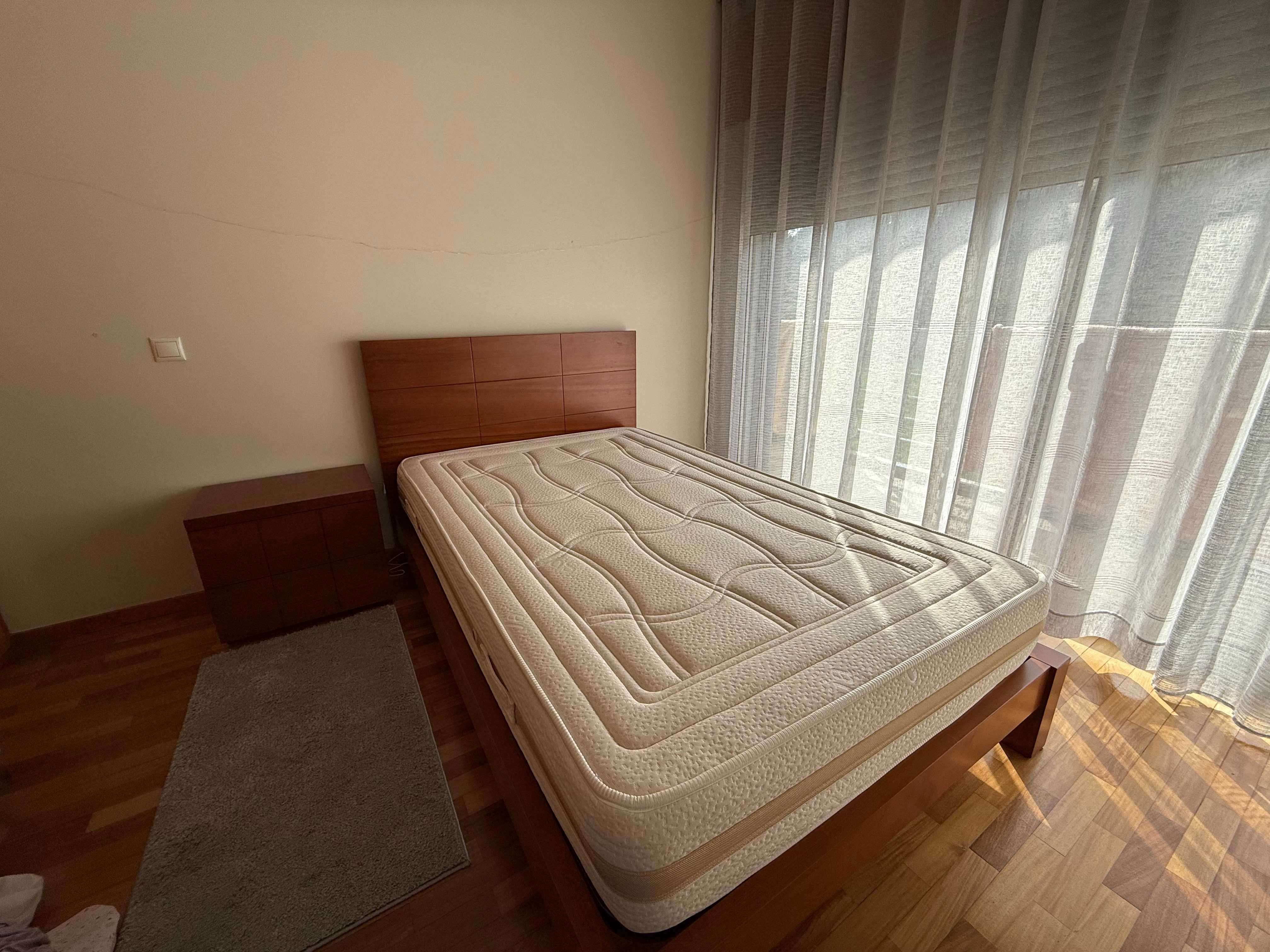 Mobíilia de quarto solteiro com estrado e colchão | CEREJEIRA