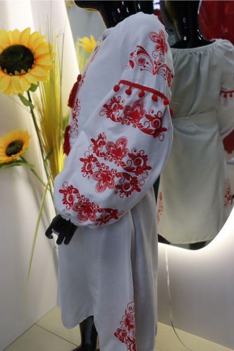 Дитячі моделі вишиванок -суконь на вік 8-10 років