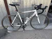 Rower szosowy Felt F85 z licznikiem Garmin Edge 500 i kadencja Garmin