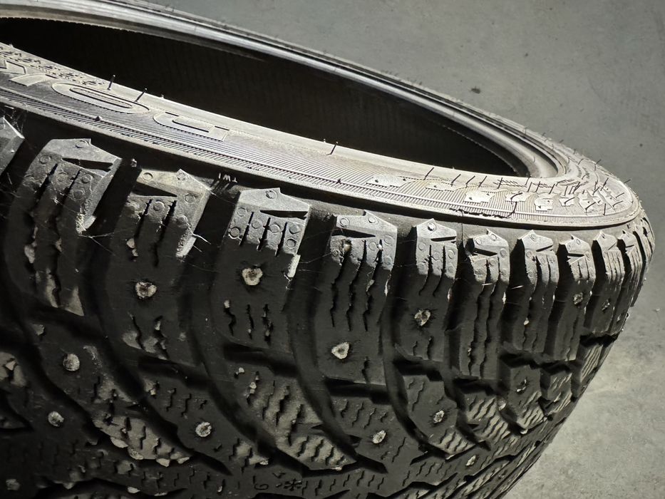 Nokian Hakkapeliitta 9 245/45 R18 стан нової