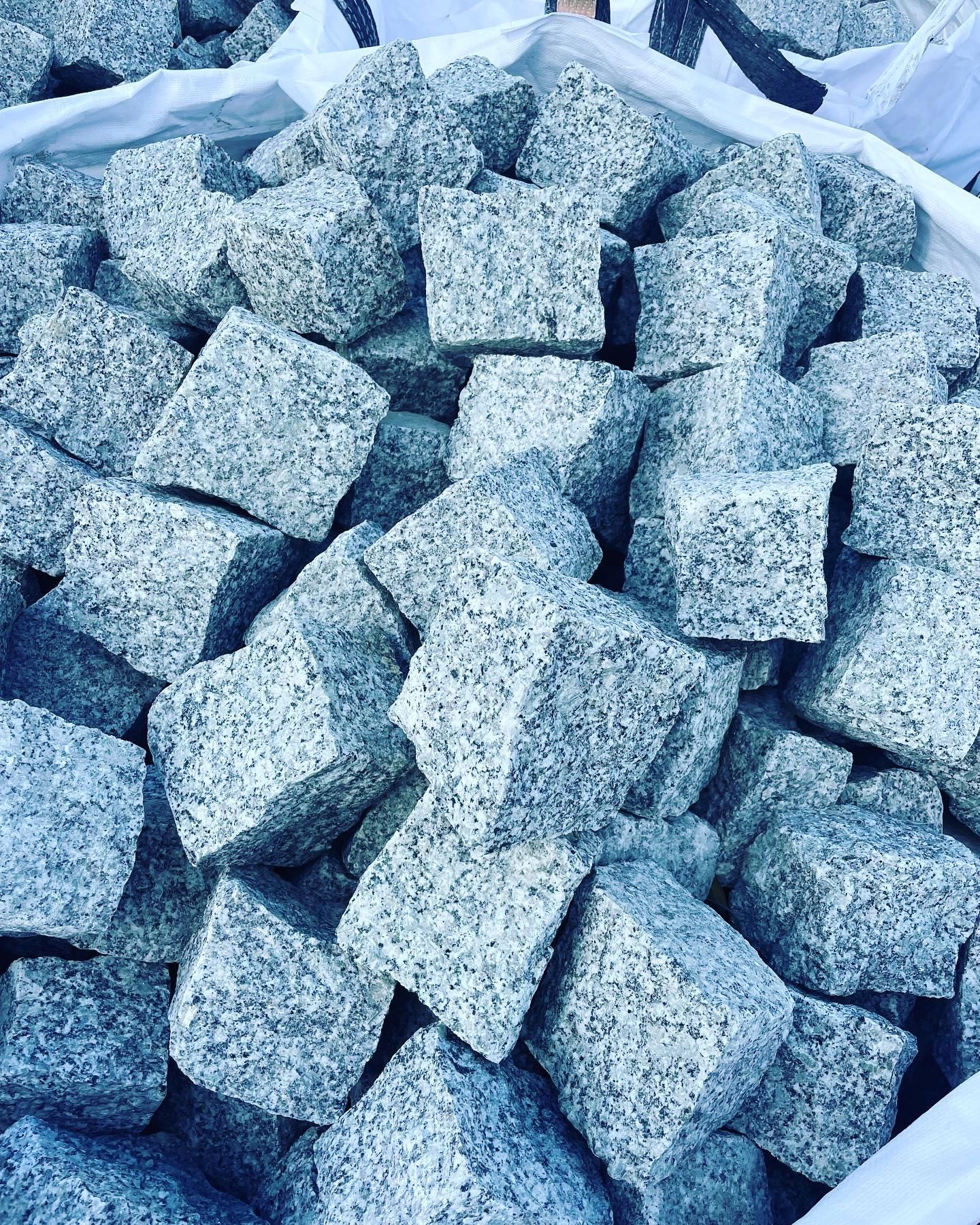 KOSTKA GRANITOWA Z DOWOZEM 4x6, 7x9, 8x11, 10x10 Szary Granit Ruda