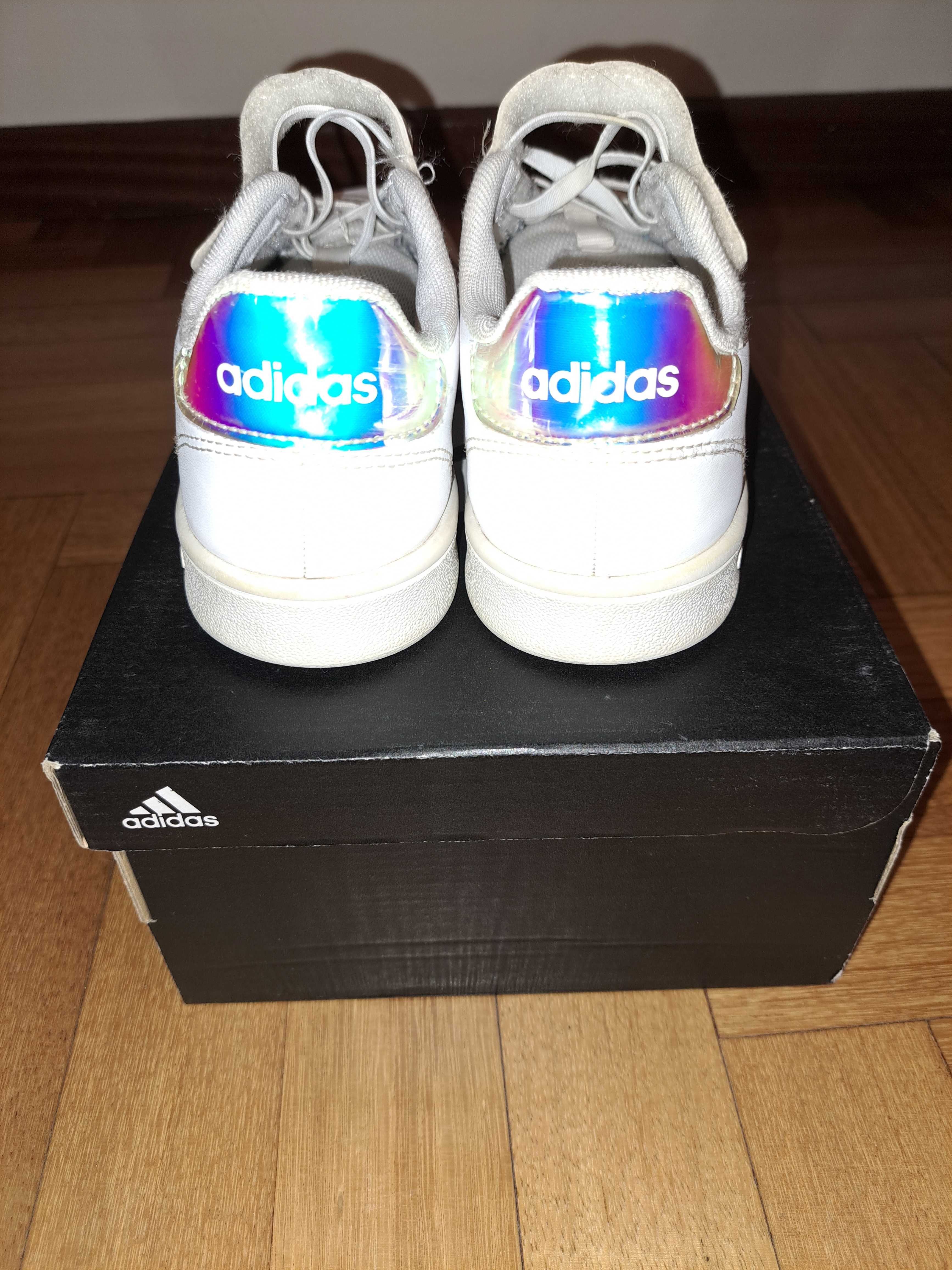 Tenis Adidas menina 35