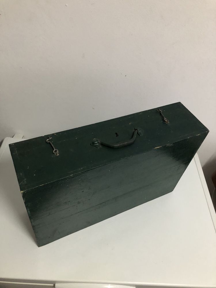 Par de caixas de ferramentas em madeira
