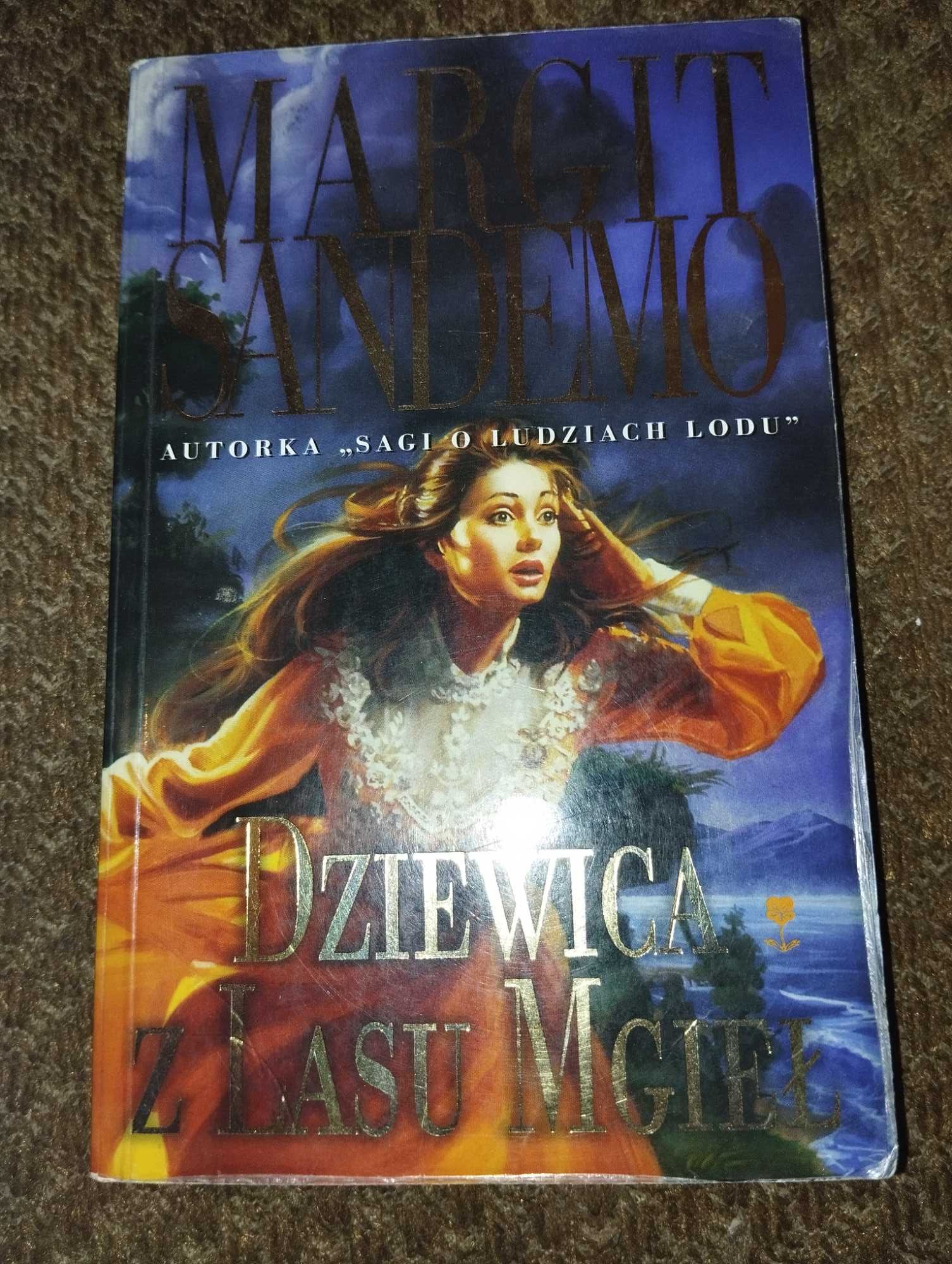 Dziewica z lasu mgieł - Margit Sandemo
