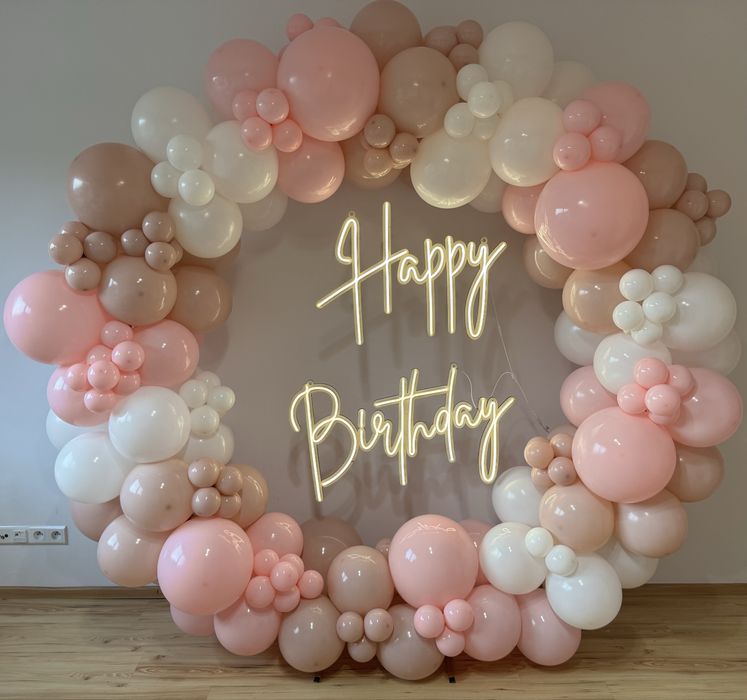 Cyfry led, lustro selfie, napis love, ścianki balonowe