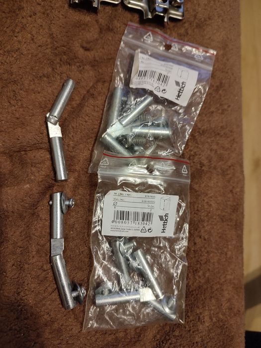 Zawiasy puszkowe, śruby meblowe, śruby szwedzkie