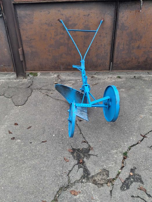 Коный плуг для мотоблока