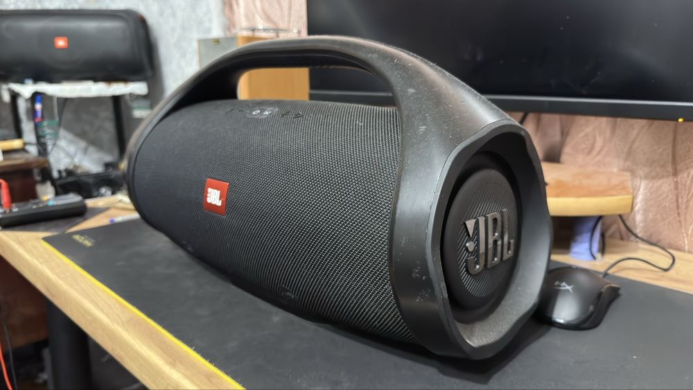 JBL Boombox (Original)