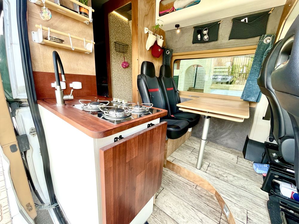 Kamper van do wynajęcia - autonomiczny