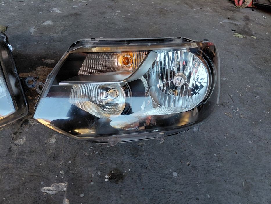 Фари на Volkswagen  T5 GP