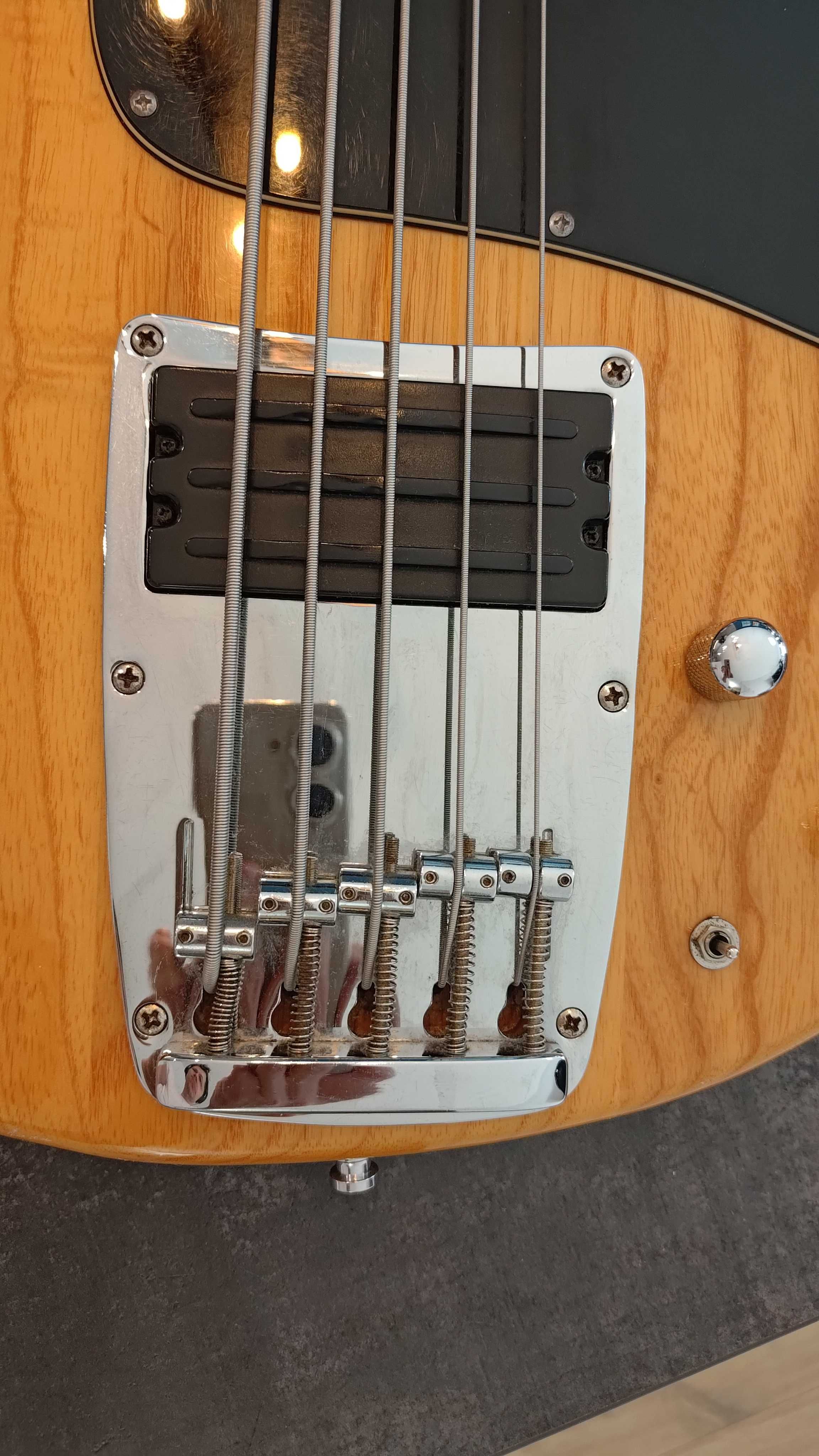 Gitara basowa aktywna Ibanez ATK 305 - bas pięciostrunowy - 5 strun