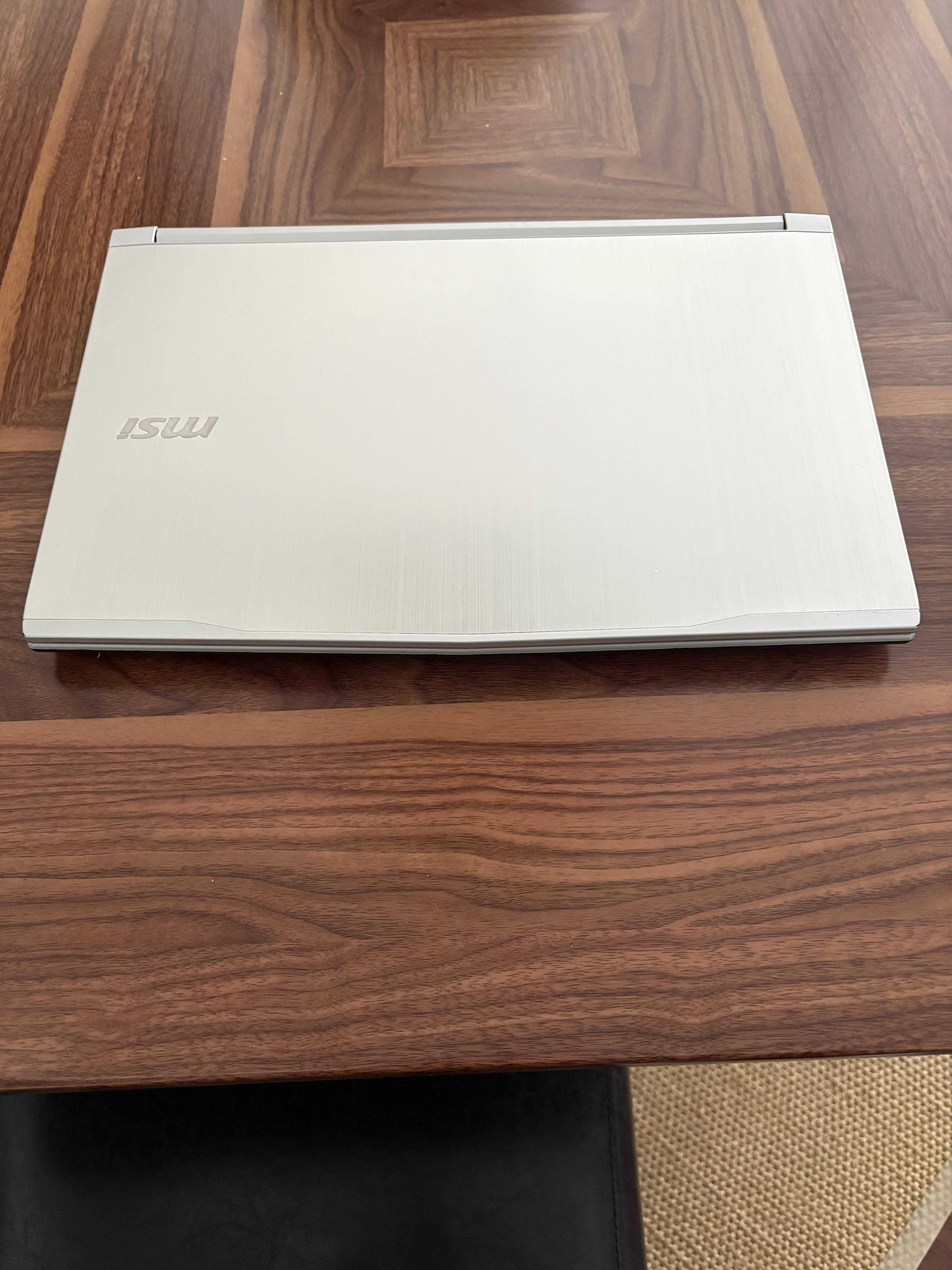 Portátil MSI PE62 8RC-230ES