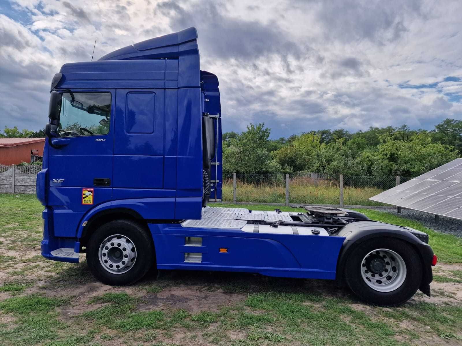 Ciągnik Siodłowy DAF XF 106