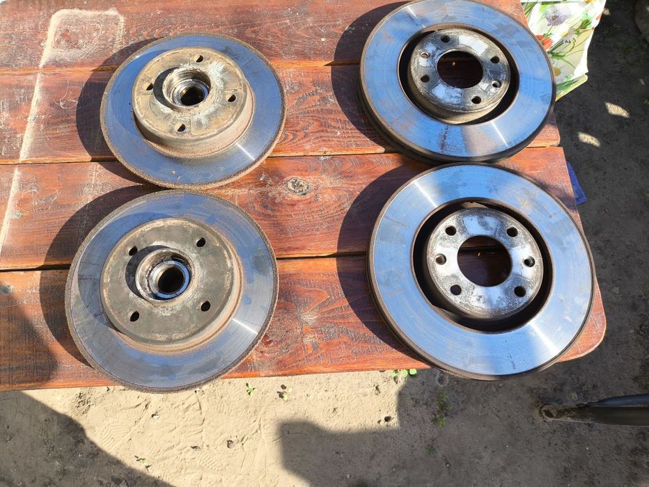 Продам гальмівні диски пежо308