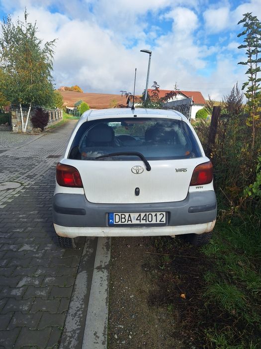 Toyota yaris 2003 1.0