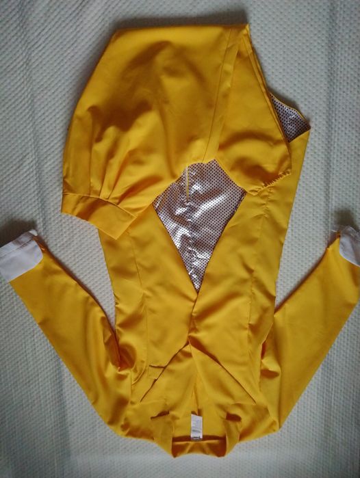 Косплей карнавальний костюм жовтий фрак смокінг і штани