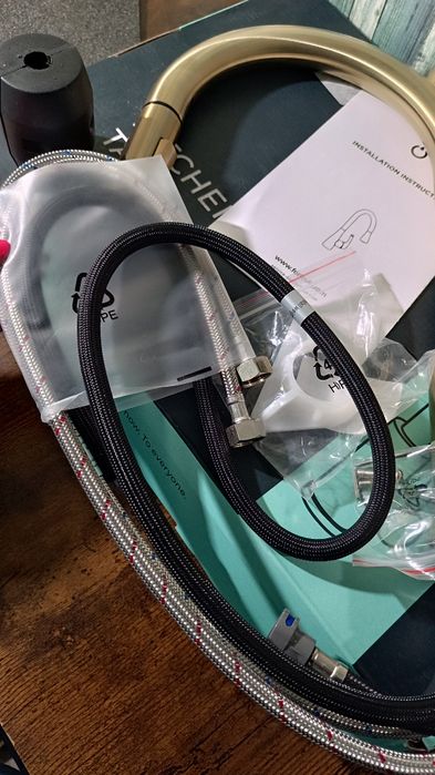 Bateria umywalkowa z wyjmowana wylewka