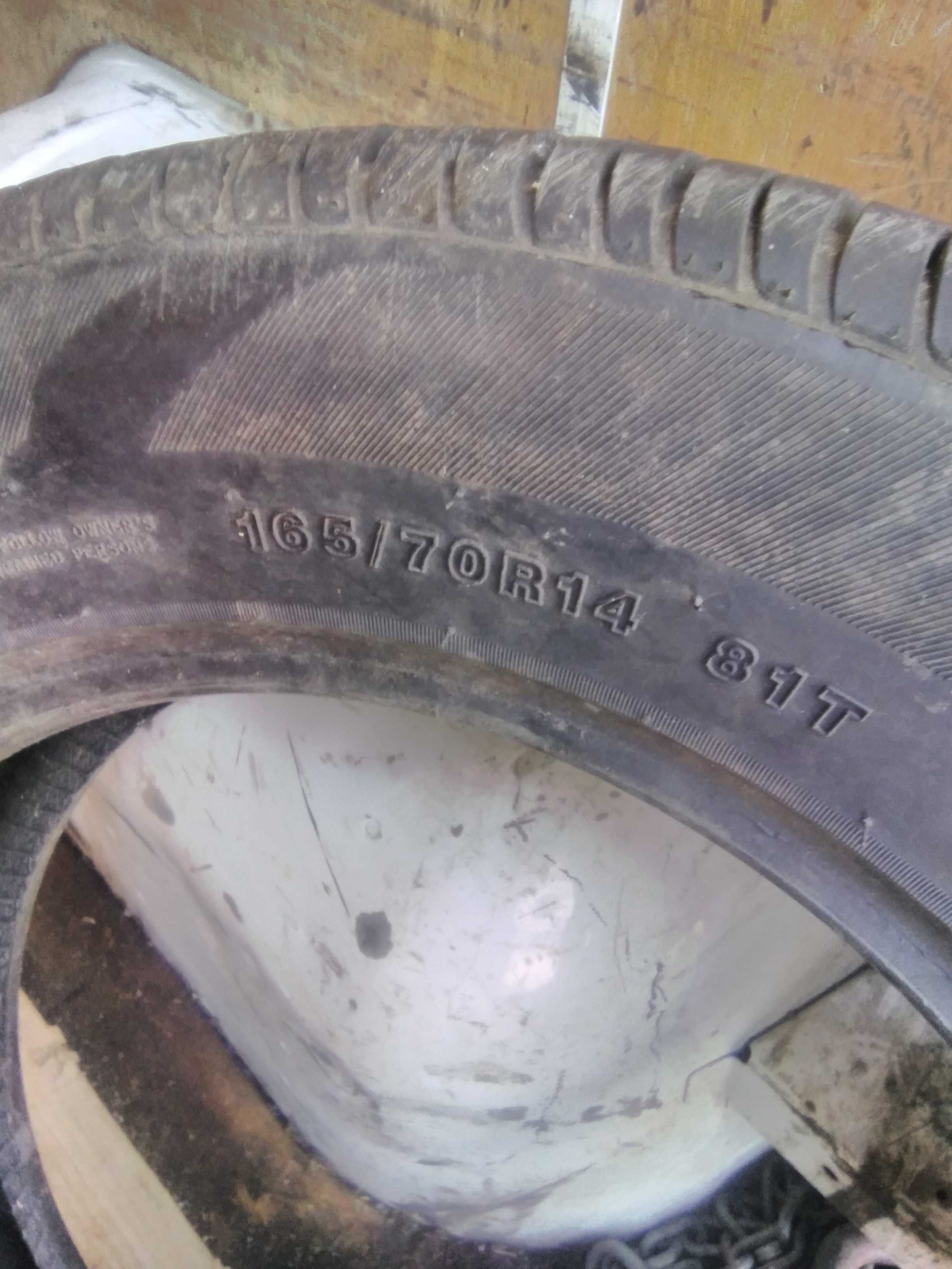 Pneus 165/70 R14 Novos