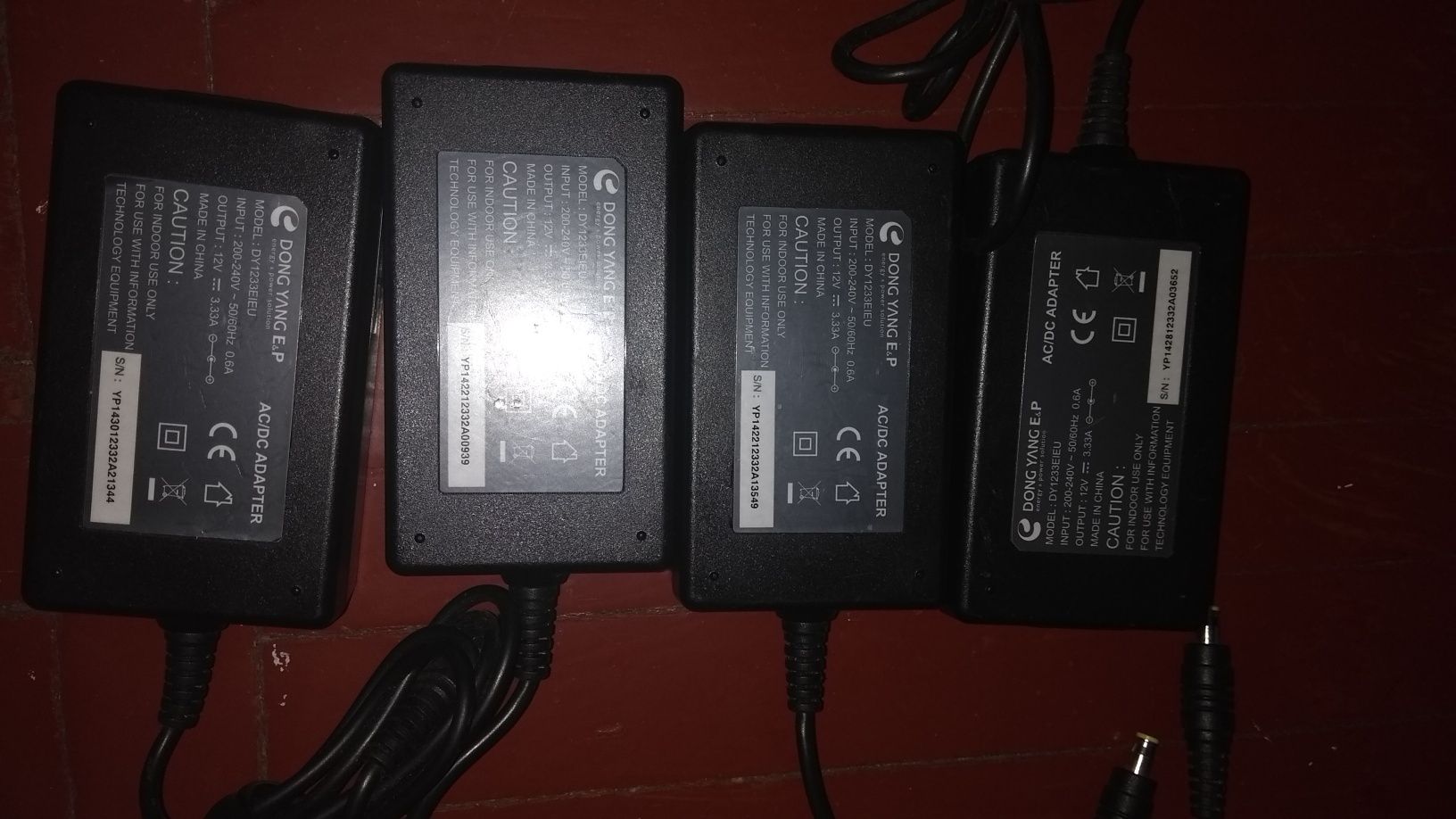 Блок питания живлення ноутбук,монитор 12 вольт 12v  3.3 ампер 40 Ватт.
