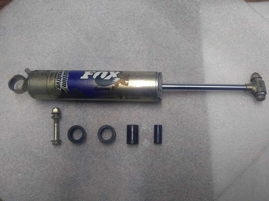 Пара нових амортизаторів снігоход